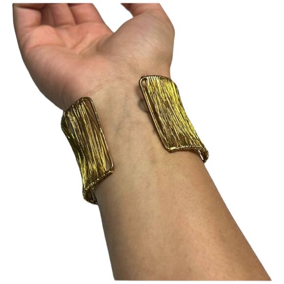 Textured Wire Cuff Bracelet with Blue Crystal Accents - Picture 6 of 11